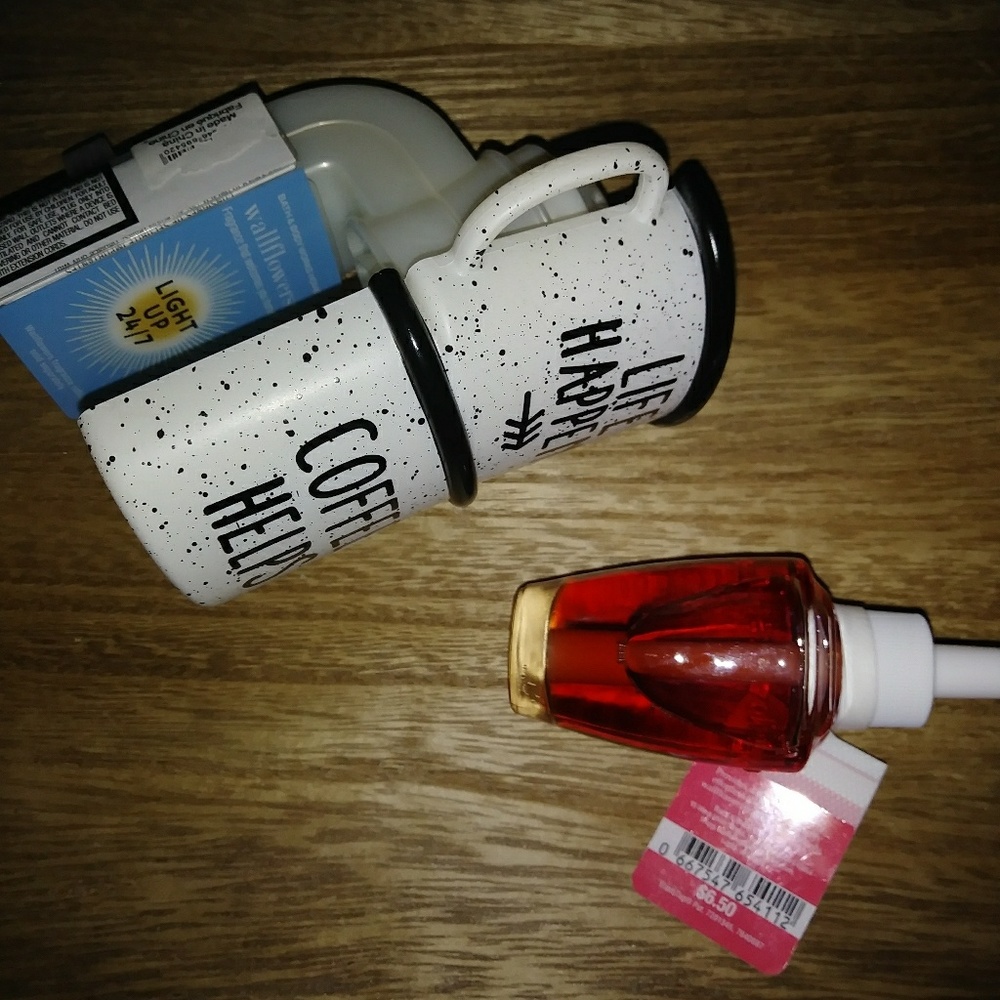Bath and body works set.